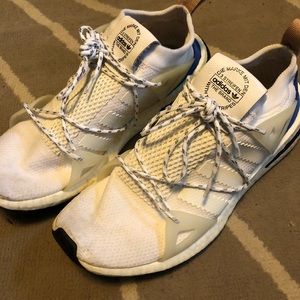 Women’s Adidas Arkyn Runner Sneakers size 9.5